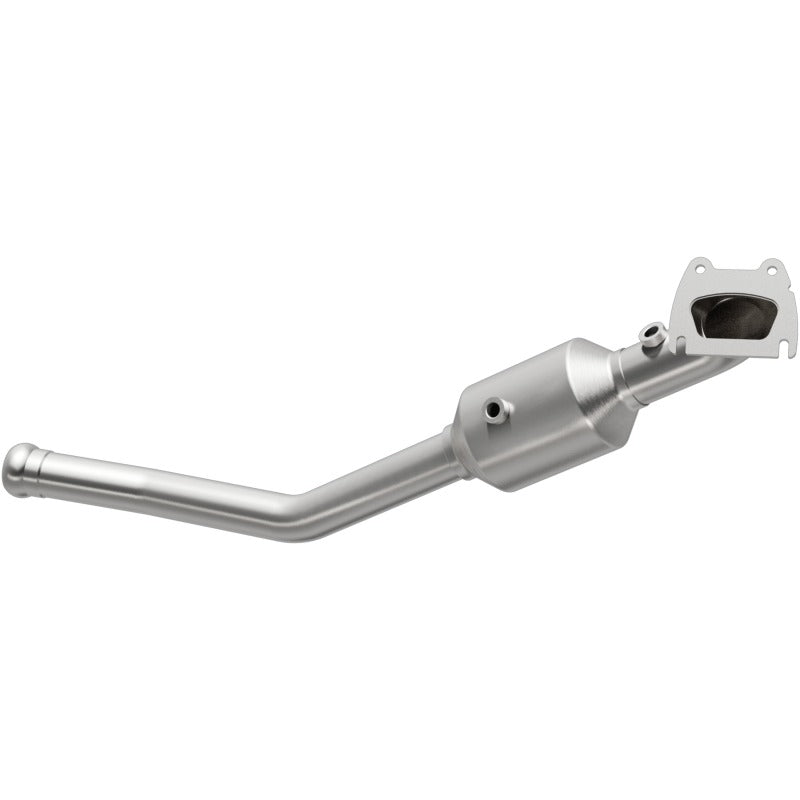 MagnaFlow 13-15 Dodge Durango V6 3.6L OEM Grade / EPA Compliant Direct-Fit Catalytic Converter