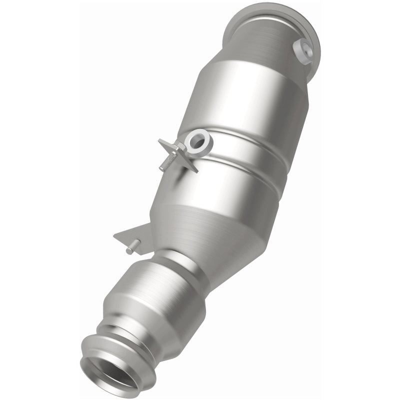 MagnaFlow Direct Fit Catalytic Converter 2016 BMW 428i 2.0L Underbody