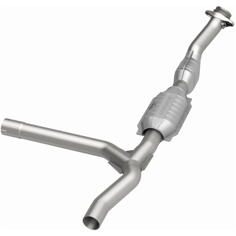 MagnaFlow Direct Fit Catalytic Converter 00-01 Ford F-150 4.6L 2wd