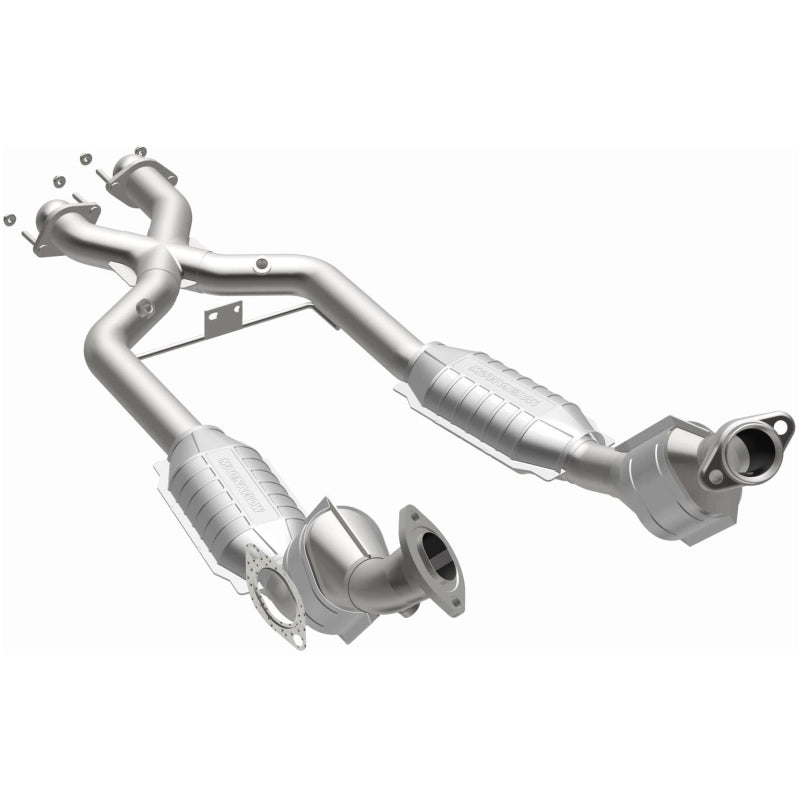 MagnaFlow Direct Fit Catalytic Converter 96-98 Ford Mustang 4.6L