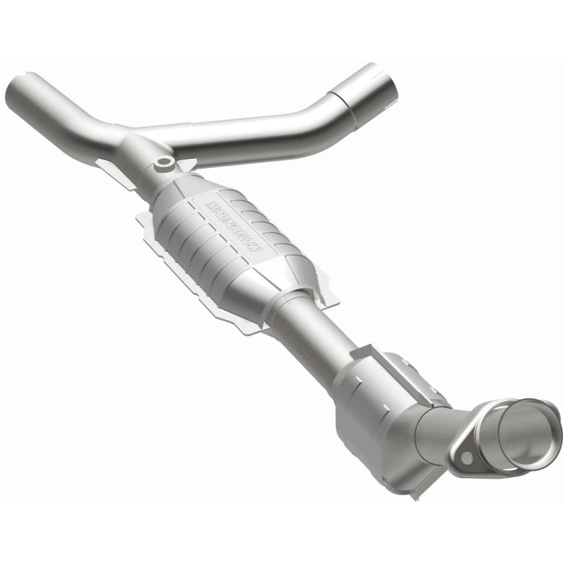 MagnaFlow Direct Fit Catalytic Converter 01-03 Ford E150 4.2L P/S